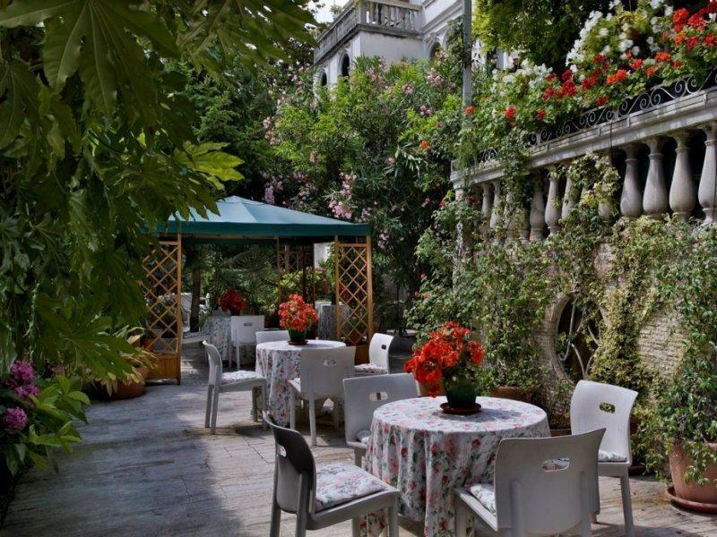 Hotel Biasutti Lido di Venezia Exterior photo